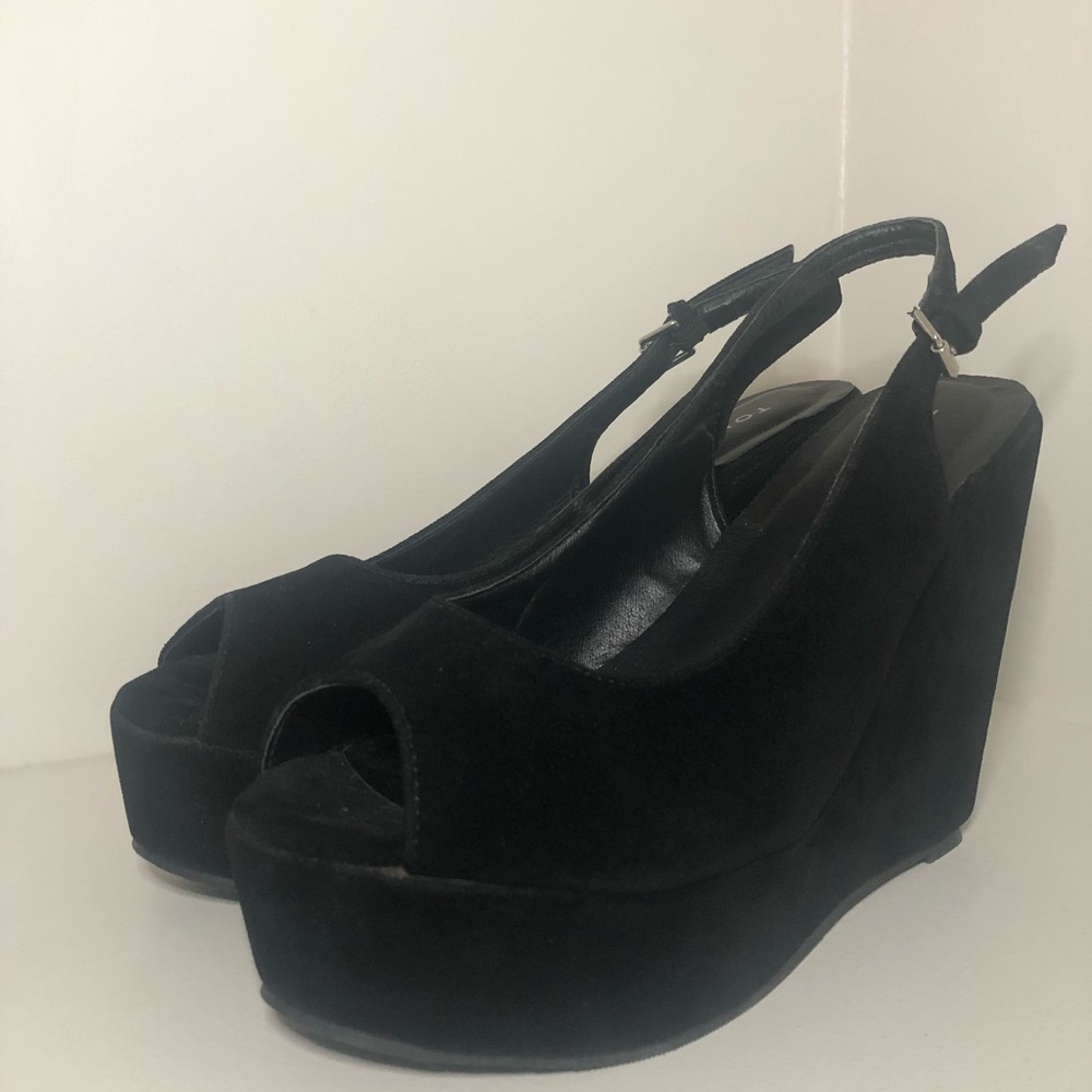 Women’s size 10 peep toe wedges